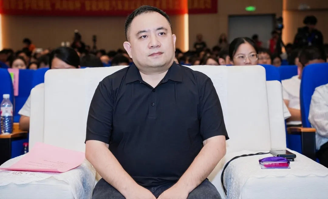 深圳風(fēng)向標教育資源股份有限公司 深圳風(fēng)向標教育資源股份有限公司